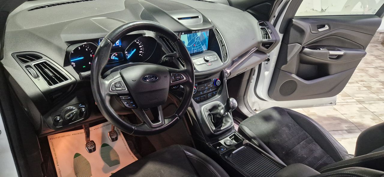 Foto Ford Kuga 8