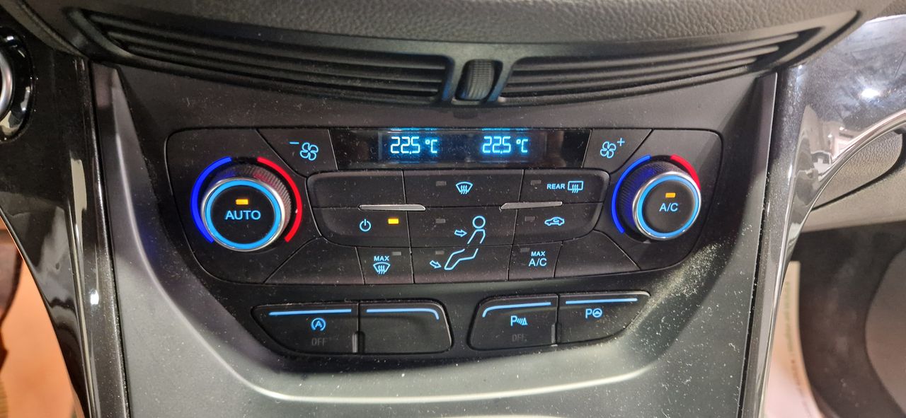 Foto Ford Kuga 14