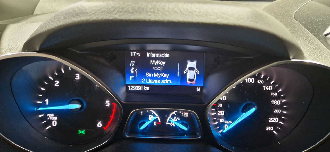 Foto Ford Kuga 15