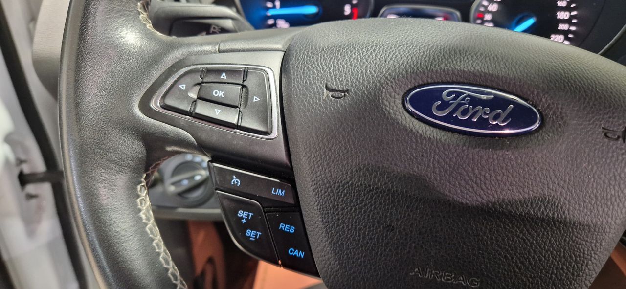 Foto Ford Kuga 18