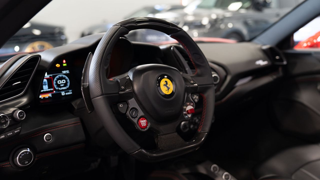 Foto Ferrari 488 9