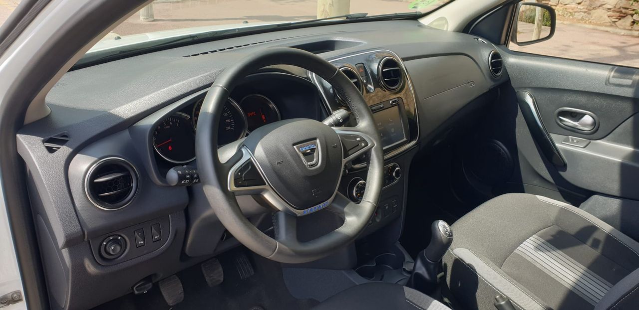 Foto Dacia Sandero 13