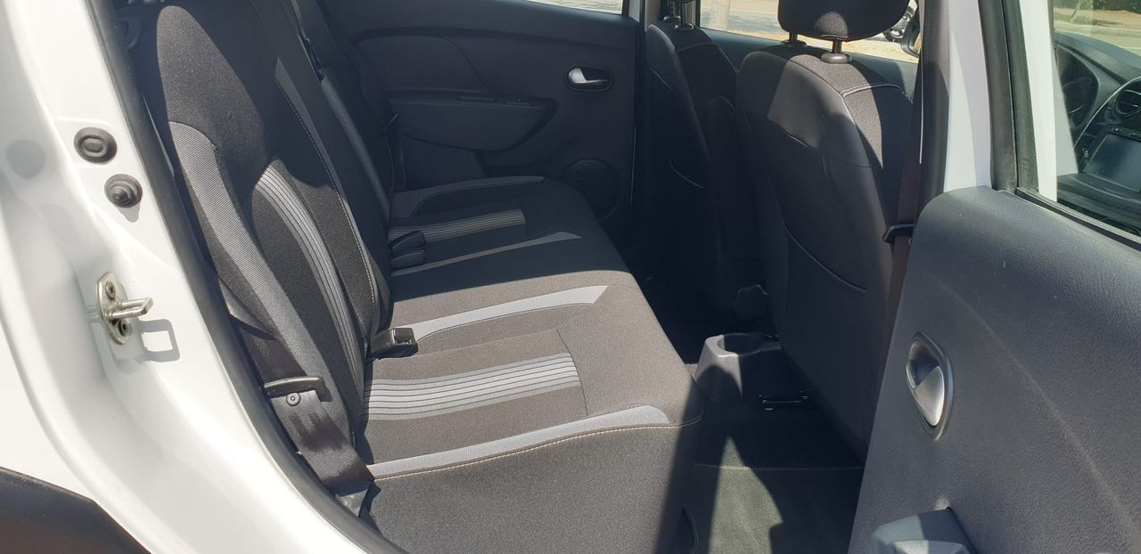 Foto Dacia Sandero 14