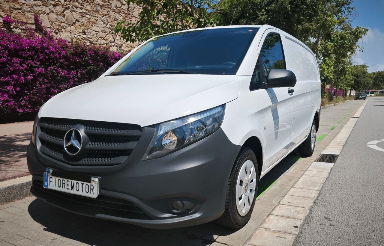 Foto Mercedes-Benz Vito 1