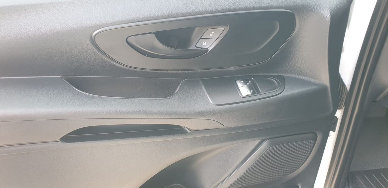 Foto Mercedes-Benz Vito 13