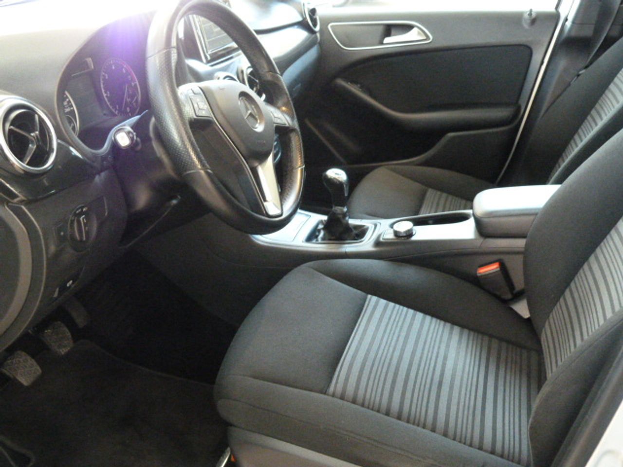 Foto Mercedes-Benz Clase B 13