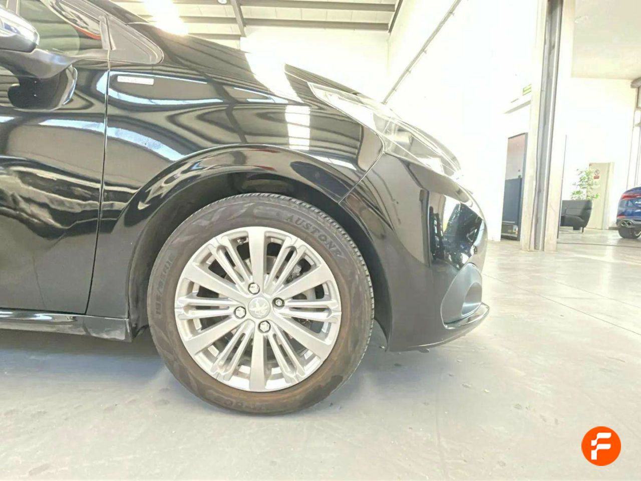 Foto Peugeot 208 14