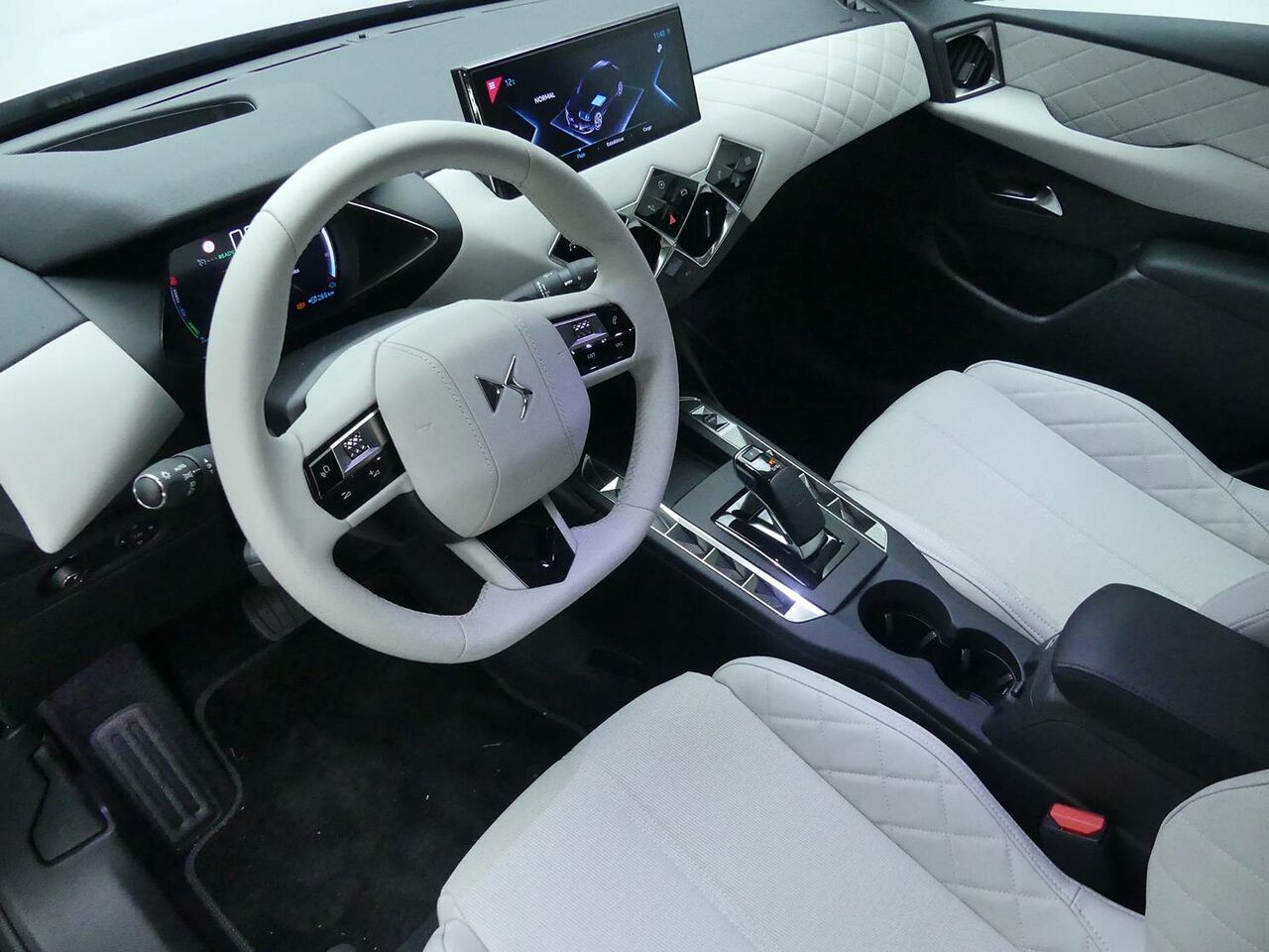 Foto DS Automobiles DS 3 17