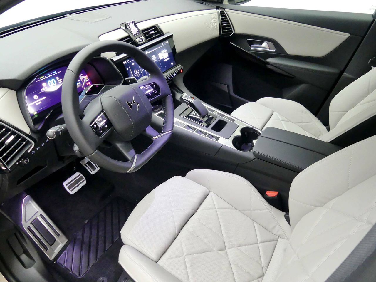 Foto DS Automobiles DS 7 15