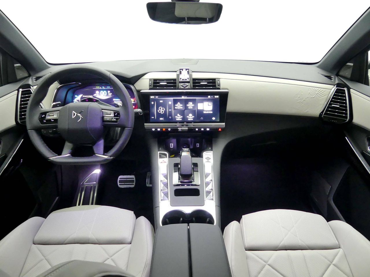 Foto DS Automobiles DS 7 17