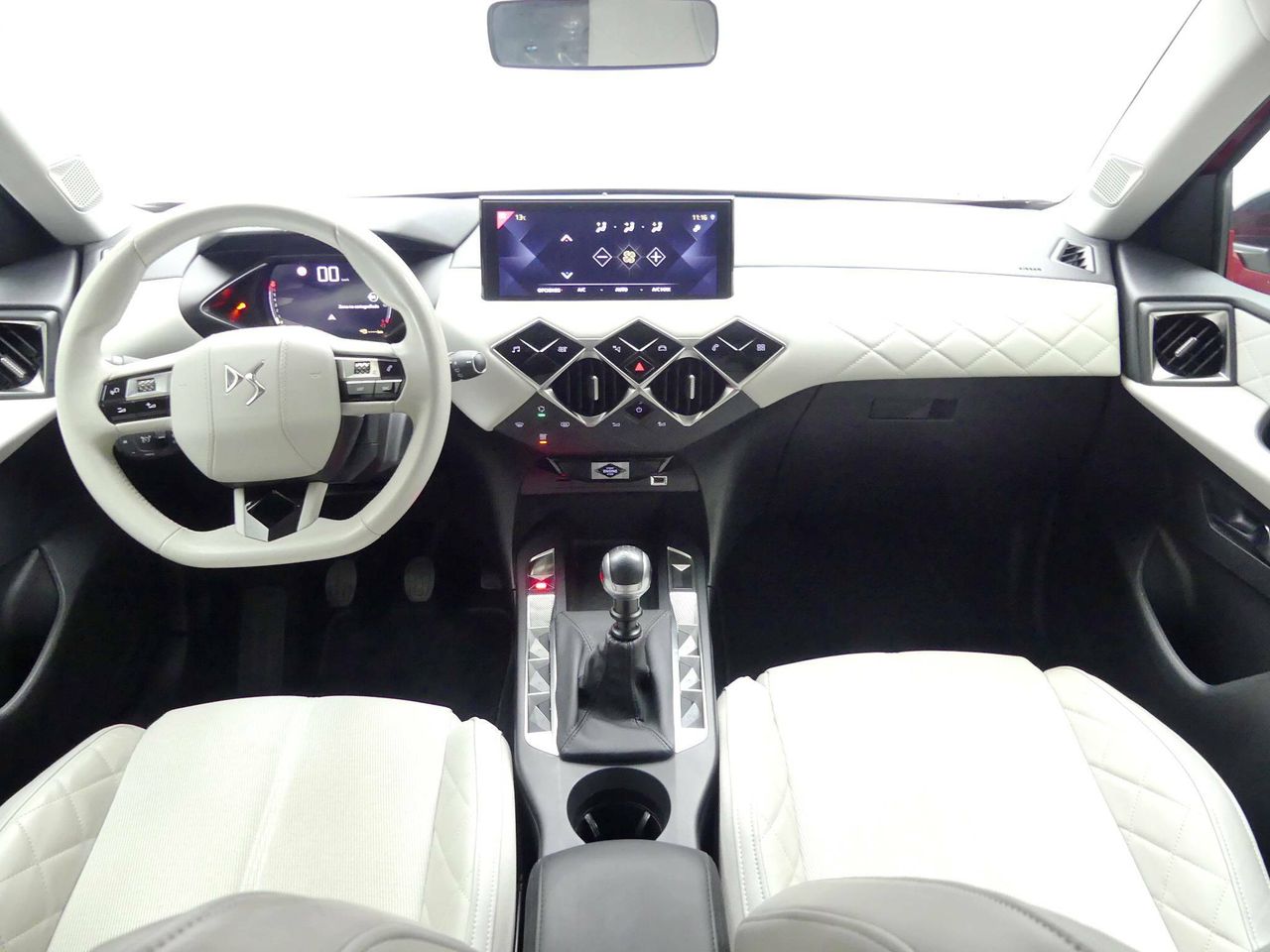 Foto DS Automobiles DS 3 8