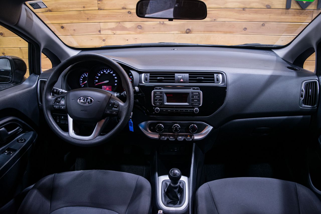 Foto Kia Rio 8