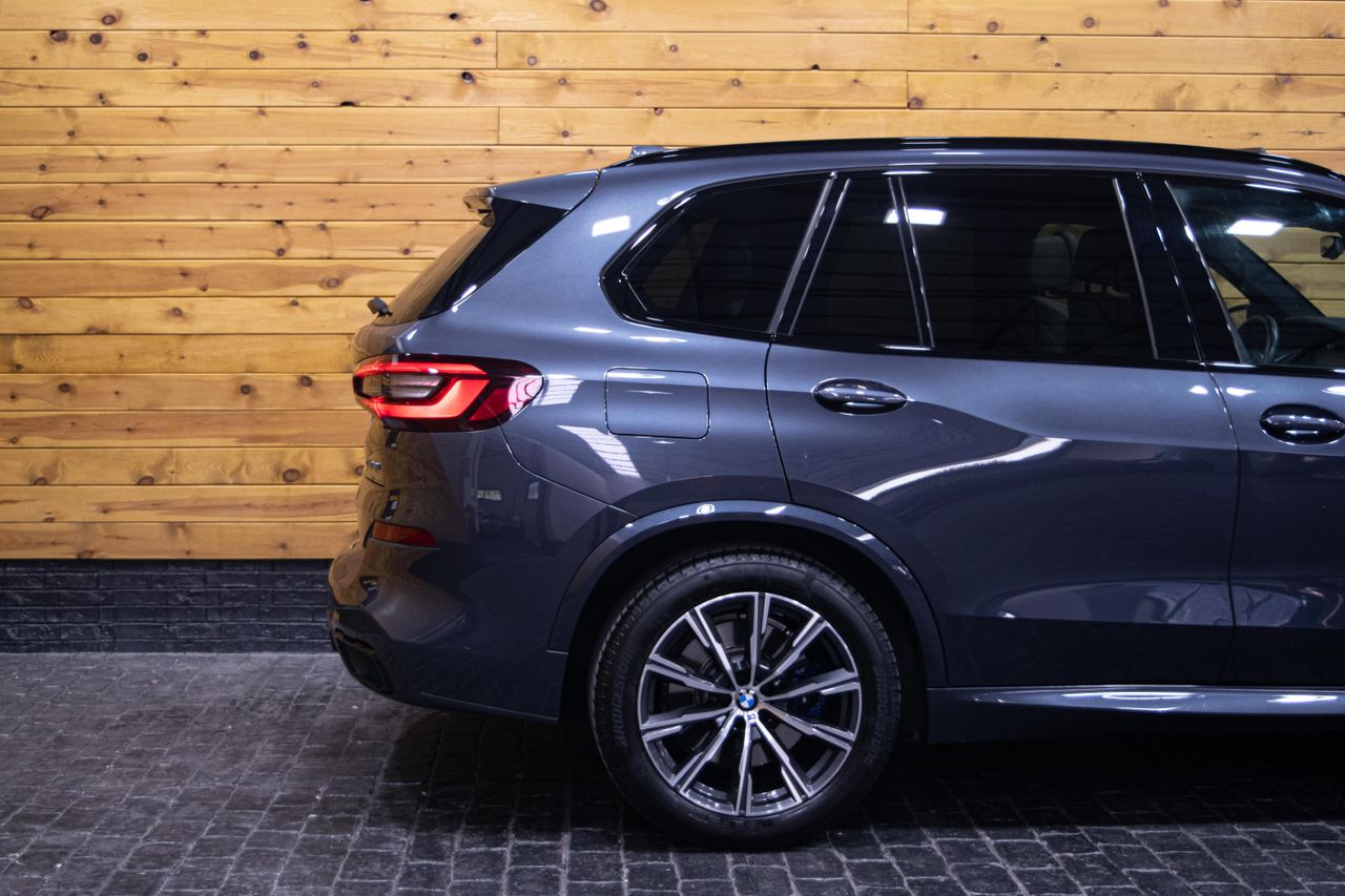 Foto BMW X5 4