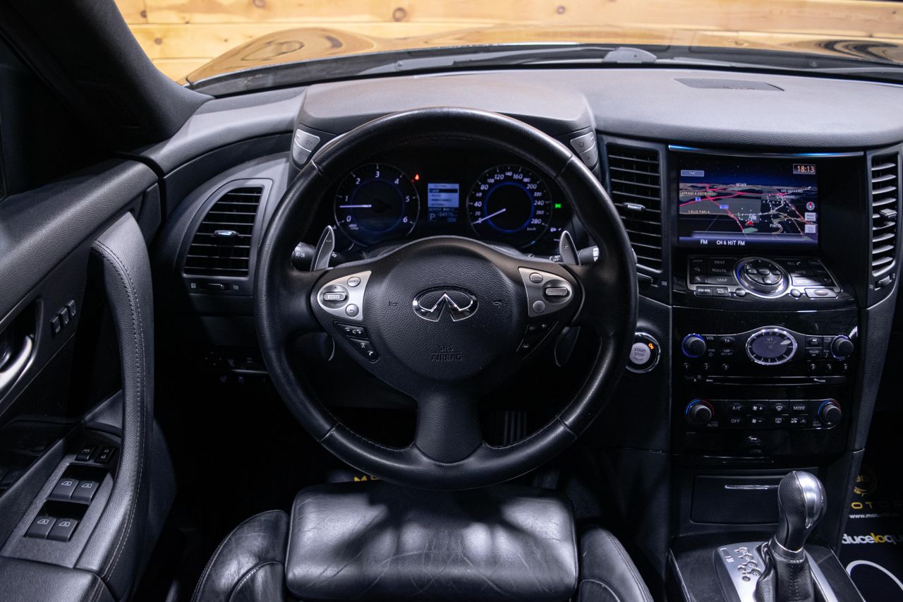 Foto Infiniti QX70 6