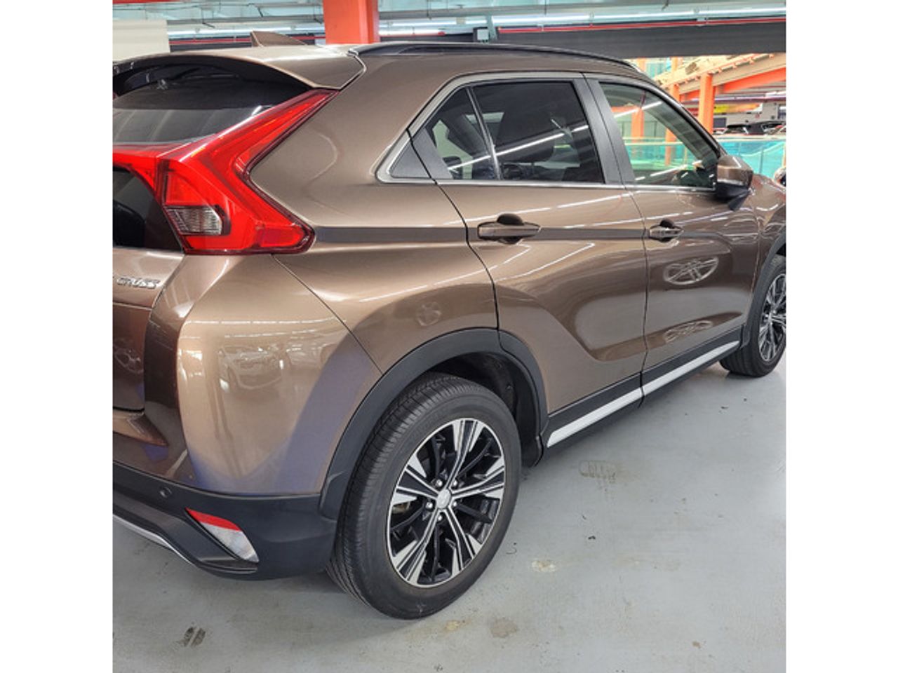 Foto Mitsubishi Eclipse Cross 4