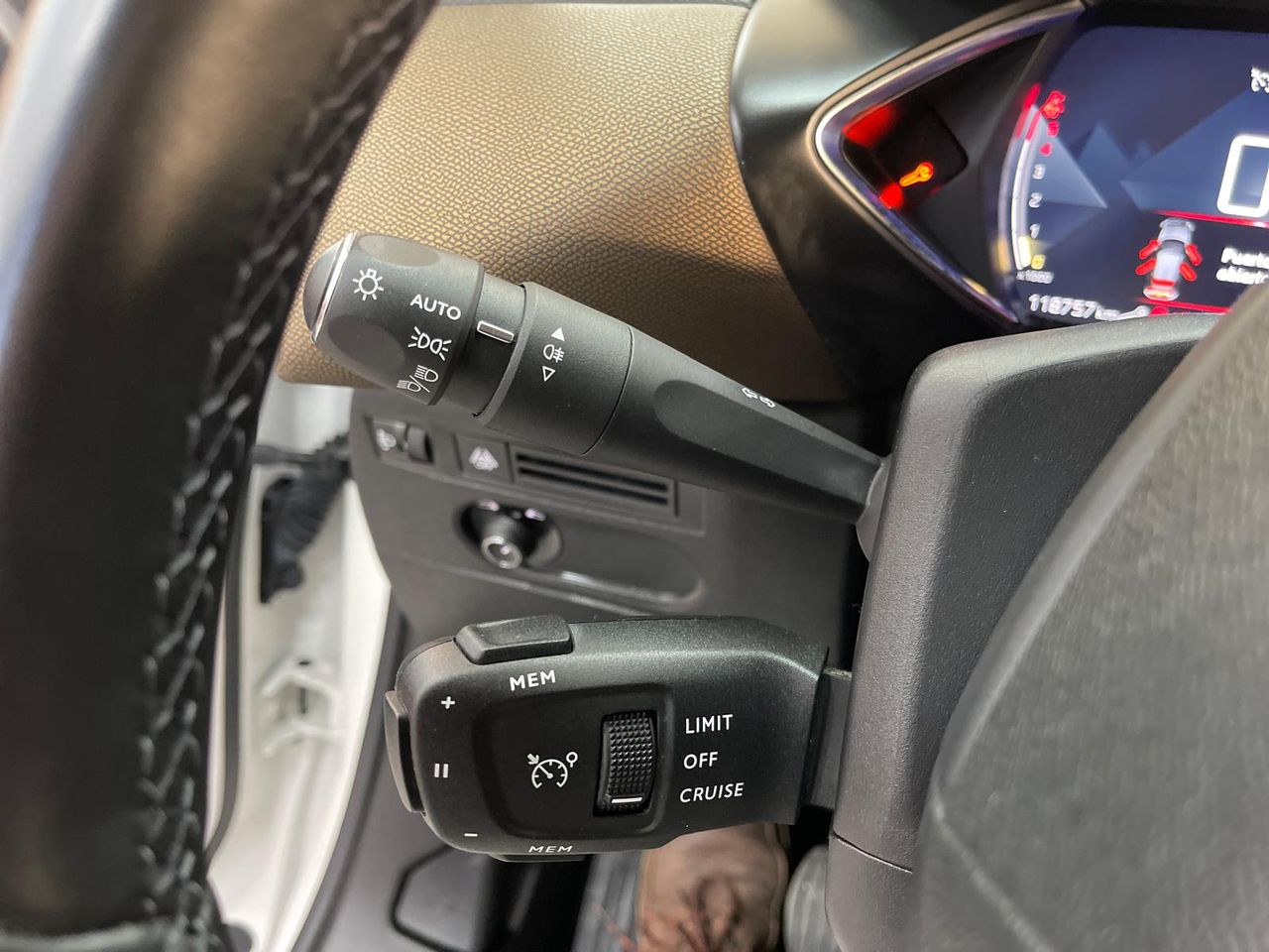 Foto DS Automobiles DS 3 16