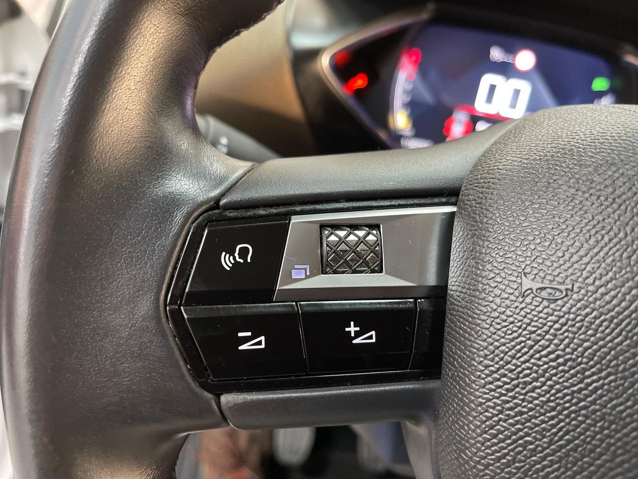 Foto DS Automobiles DS 3 21