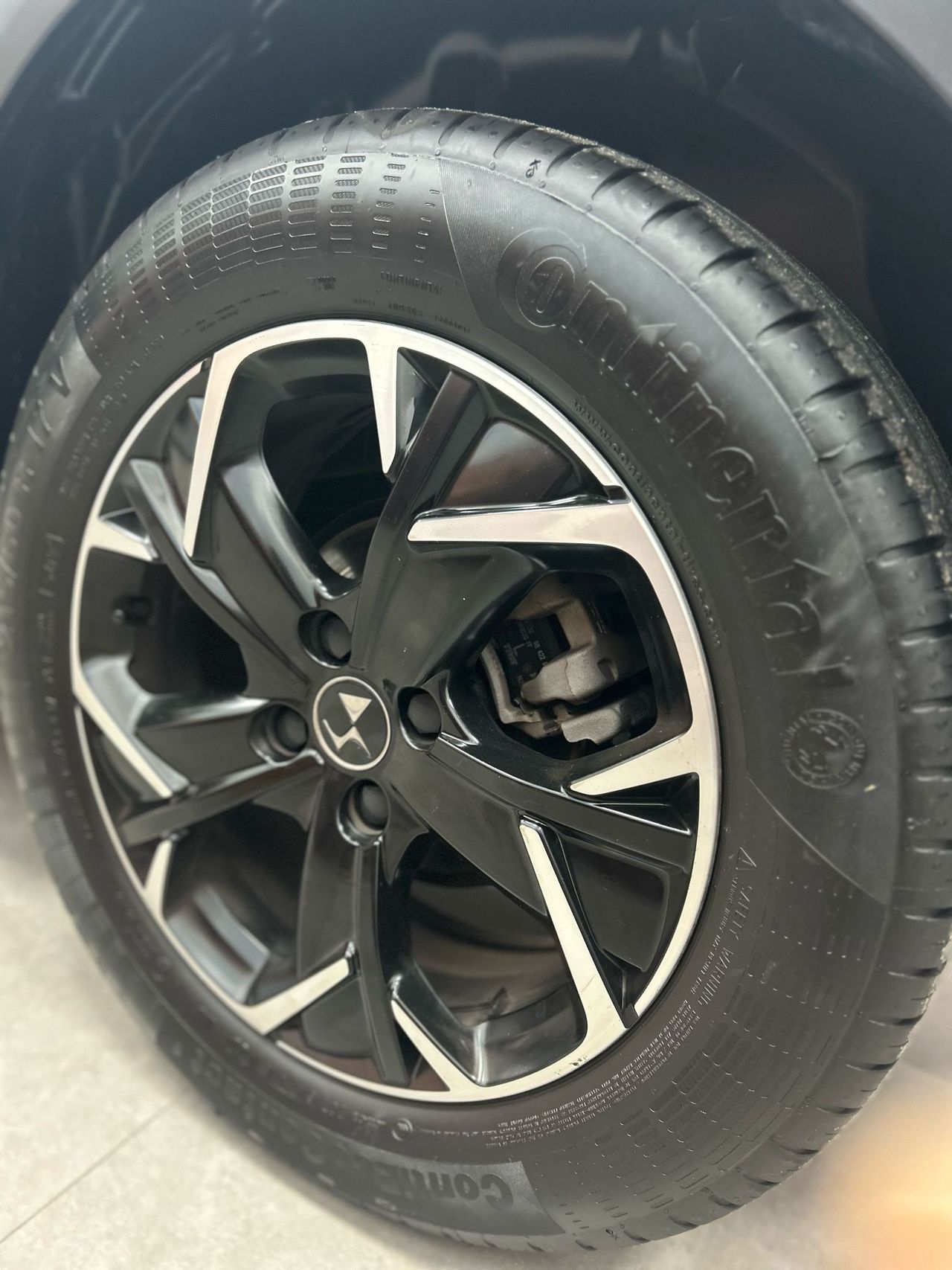 Foto DS Automobiles DS 3 30