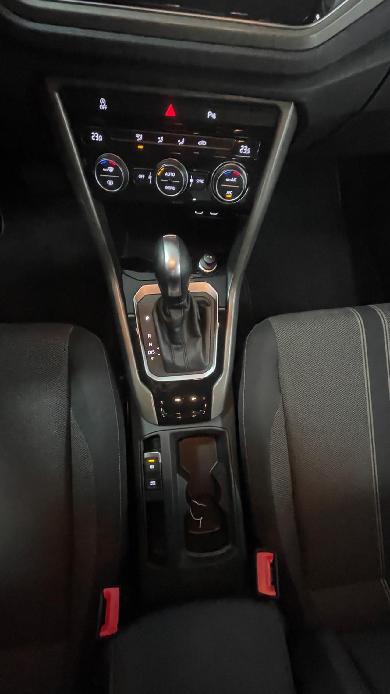 Foto Volkswagen T-Roc 8