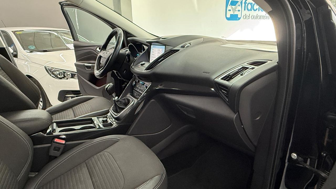 Foto Ford Kuga 24