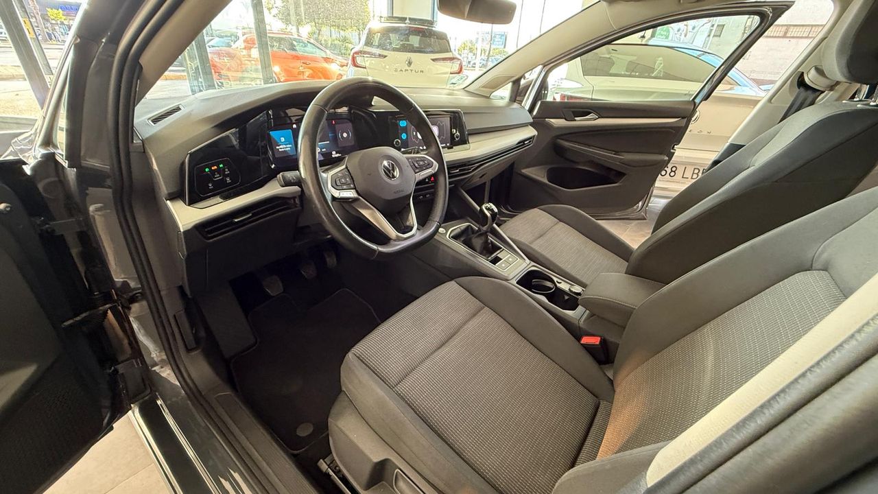 Foto Volkswagen Golf 8
