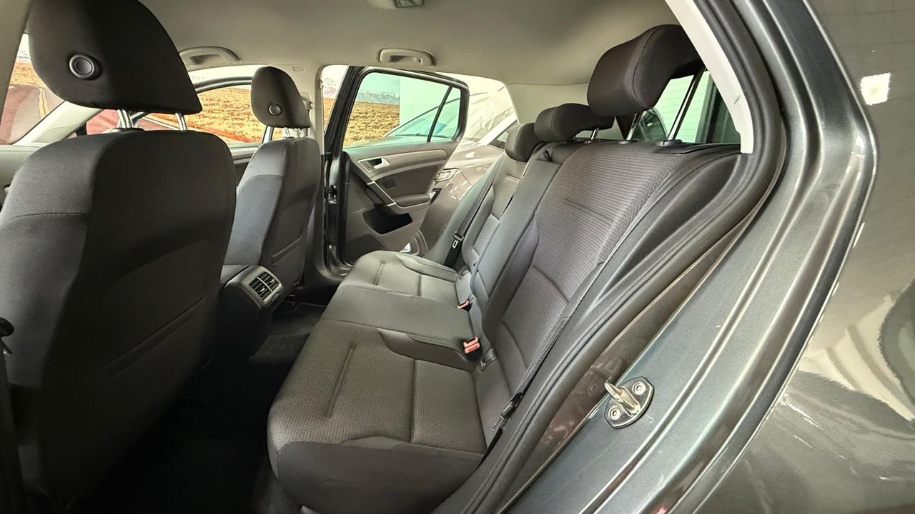 Foto Volkswagen Golf 18