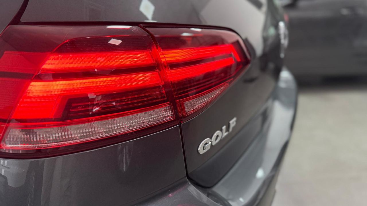 Foto Volkswagen Golf 35