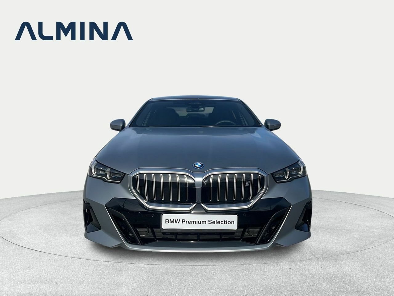 Foto BMW i5 2