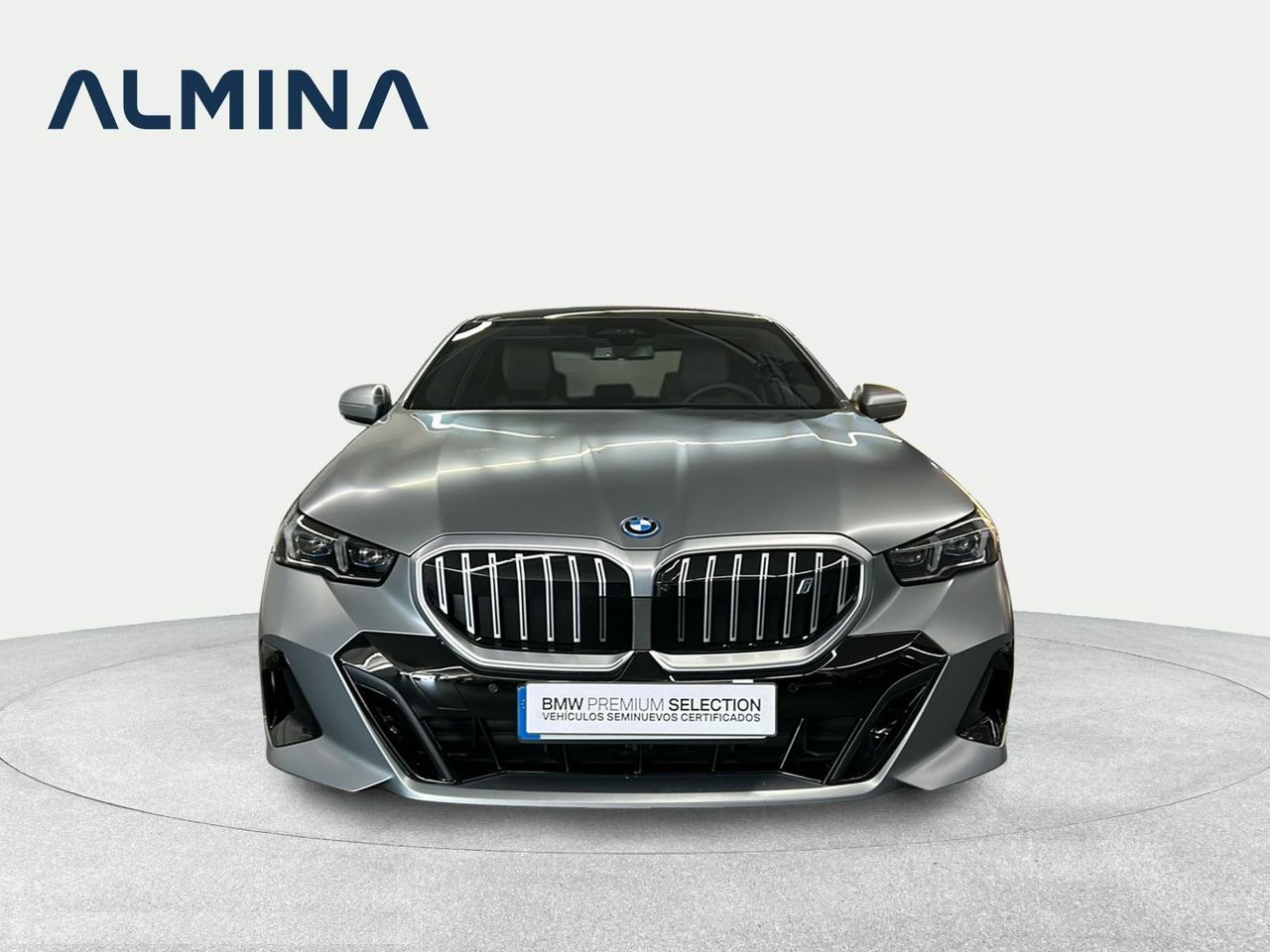 Foto BMW i5 2