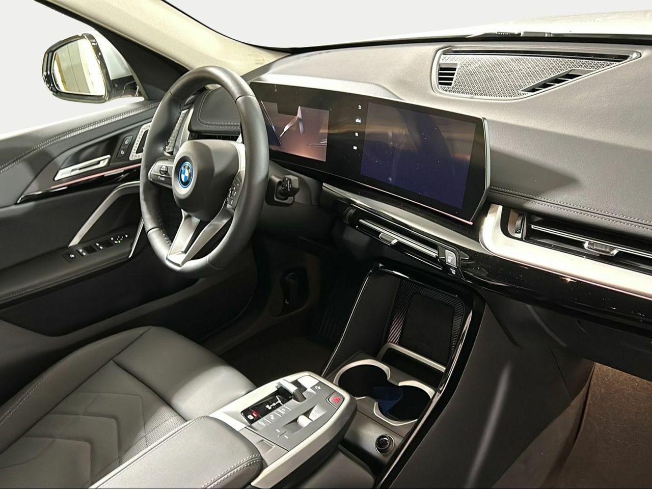 Foto BMW iX1 8