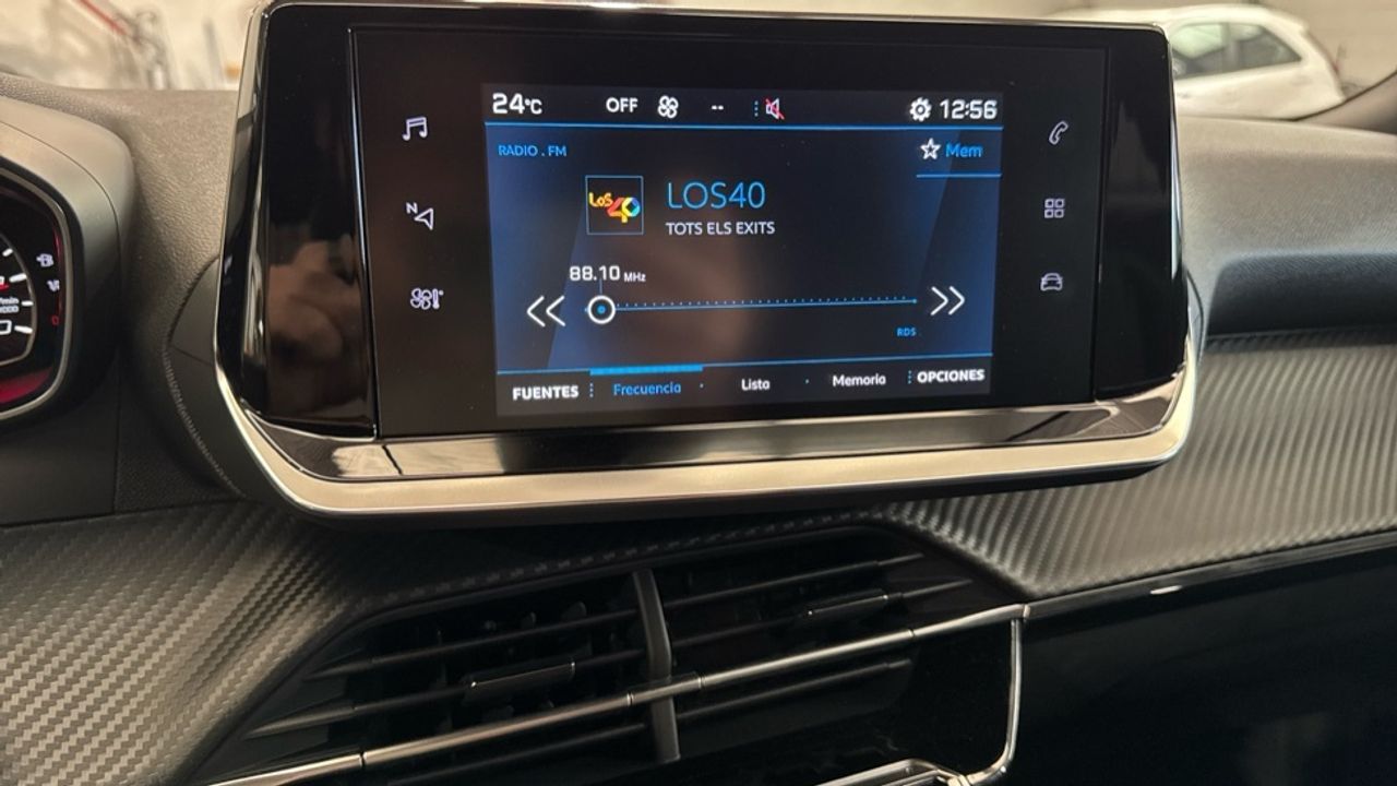 Foto Peugeot 2008 15