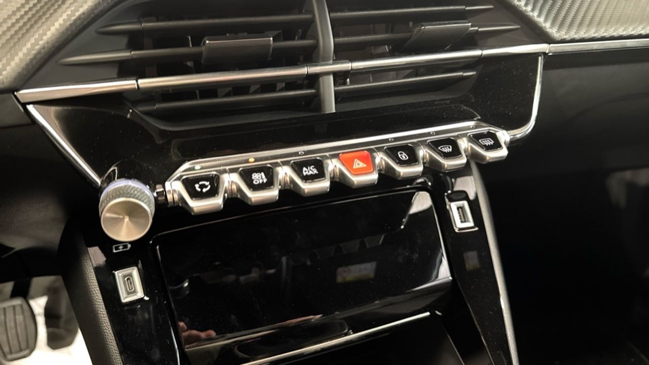 Foto Peugeot 2008 30