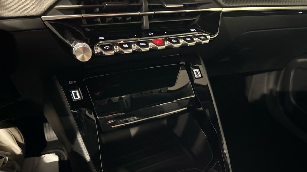 Foto Peugeot 2008 27