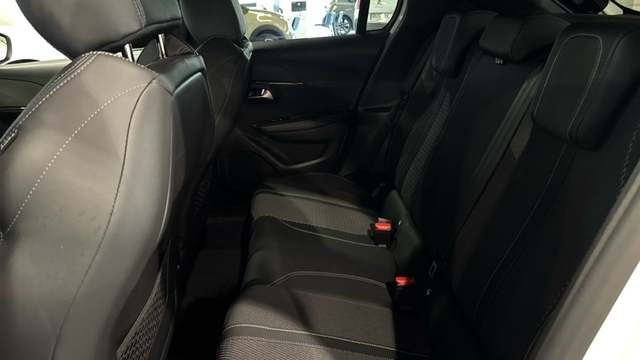 Foto Peugeot 208 12