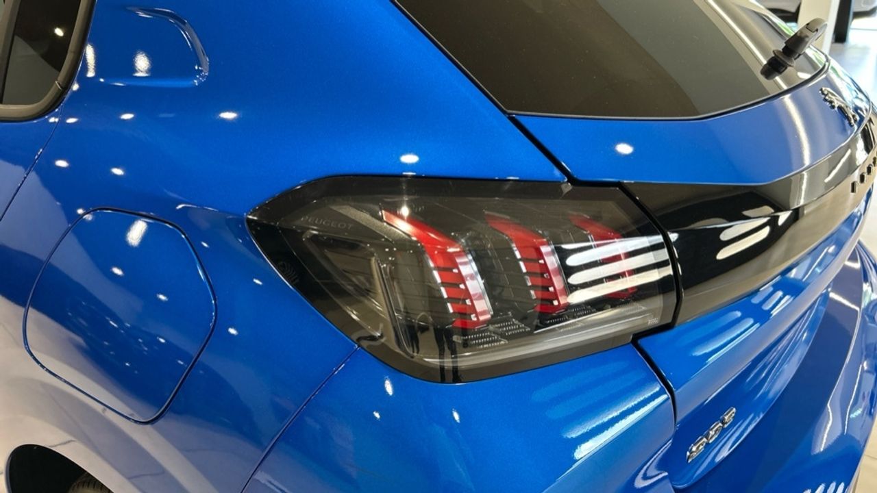 Foto Peugeot 208 17