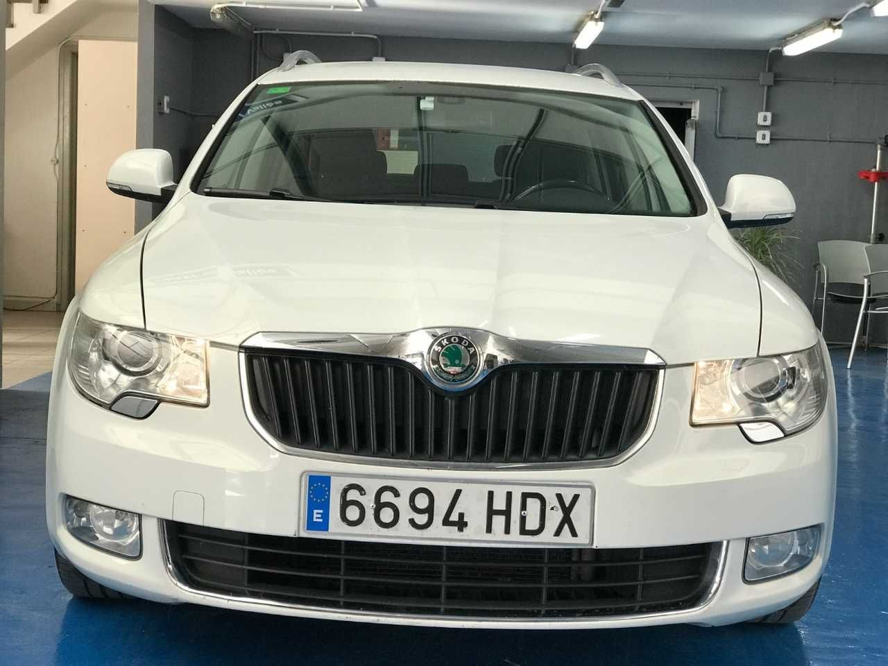 Foto Skoda Superb Combi 4