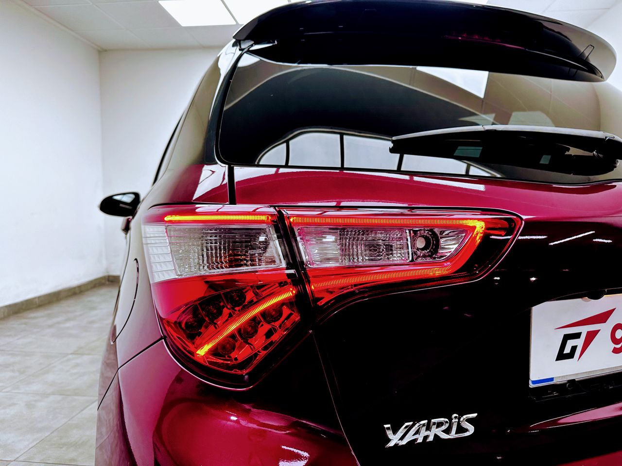 Foto Toyota Yaris 16