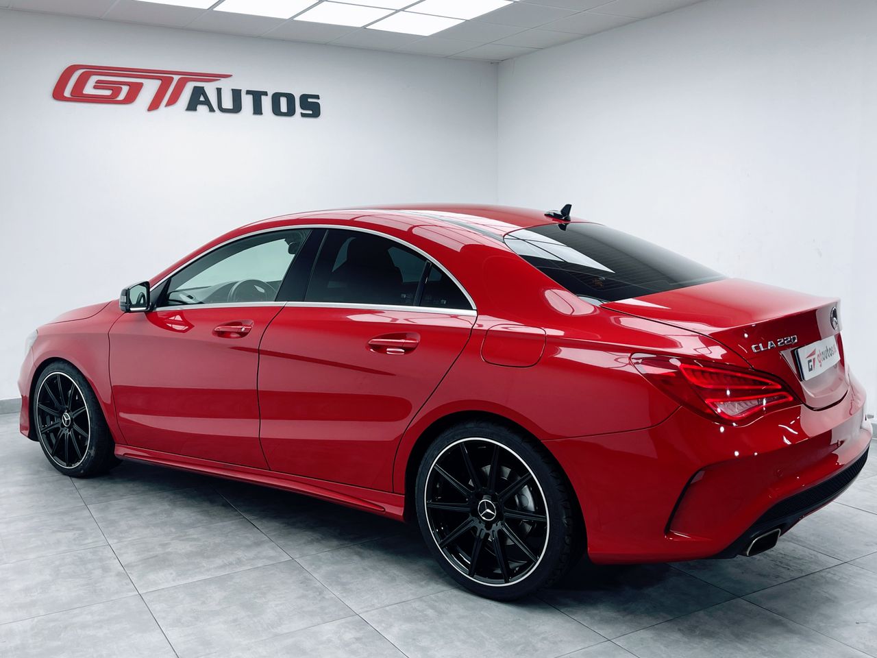 Foto Mercedes-Benz Clase CLA 23