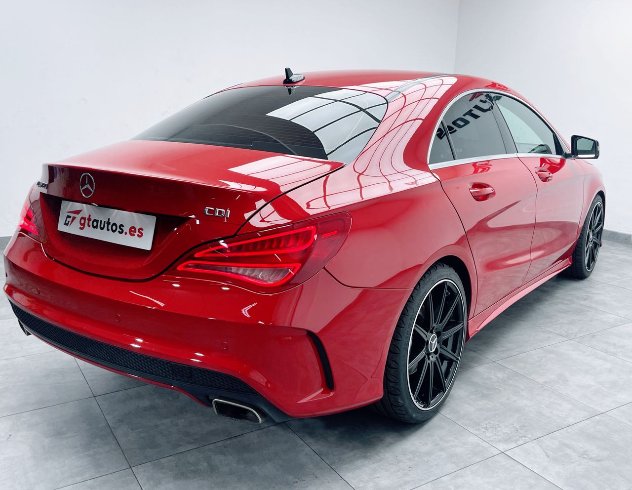 Foto Mercedes-Benz Clase CLA 27