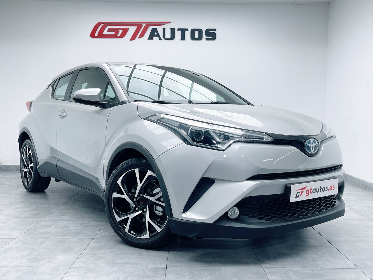 Foto Toyota C-HR 1