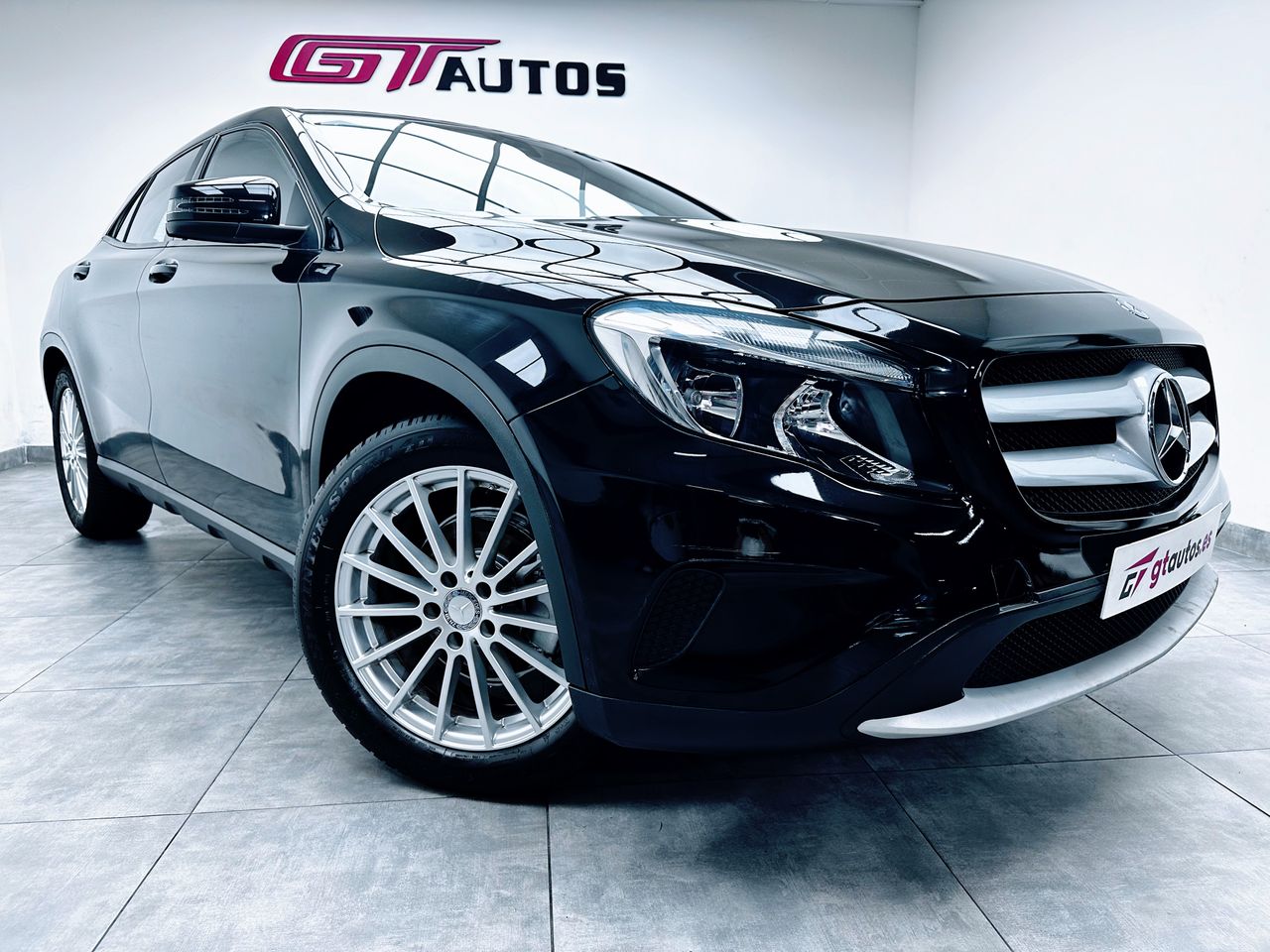 Foto Mercedes-Benz Clase GLA 10