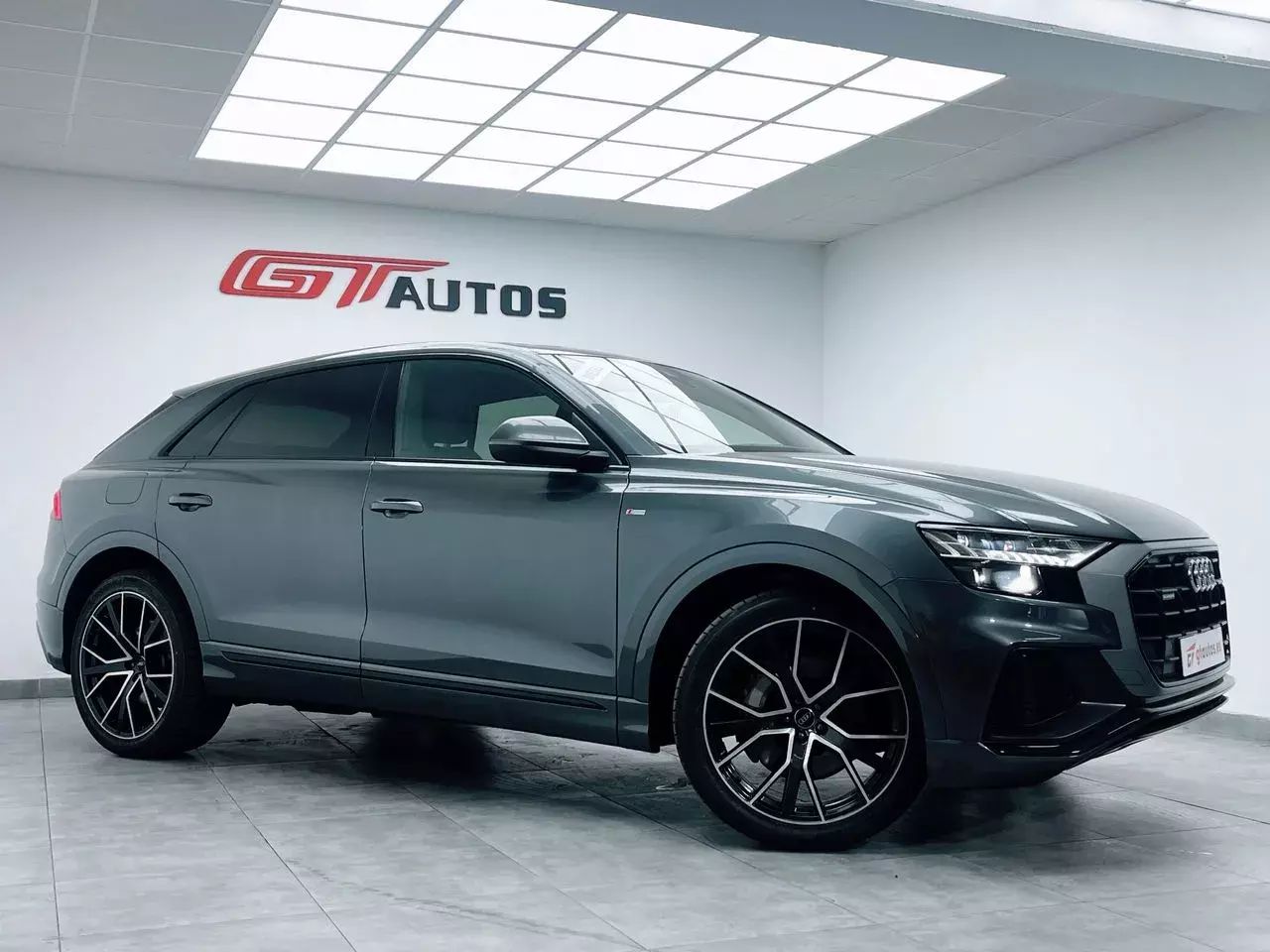 Foto Audi Q8 19