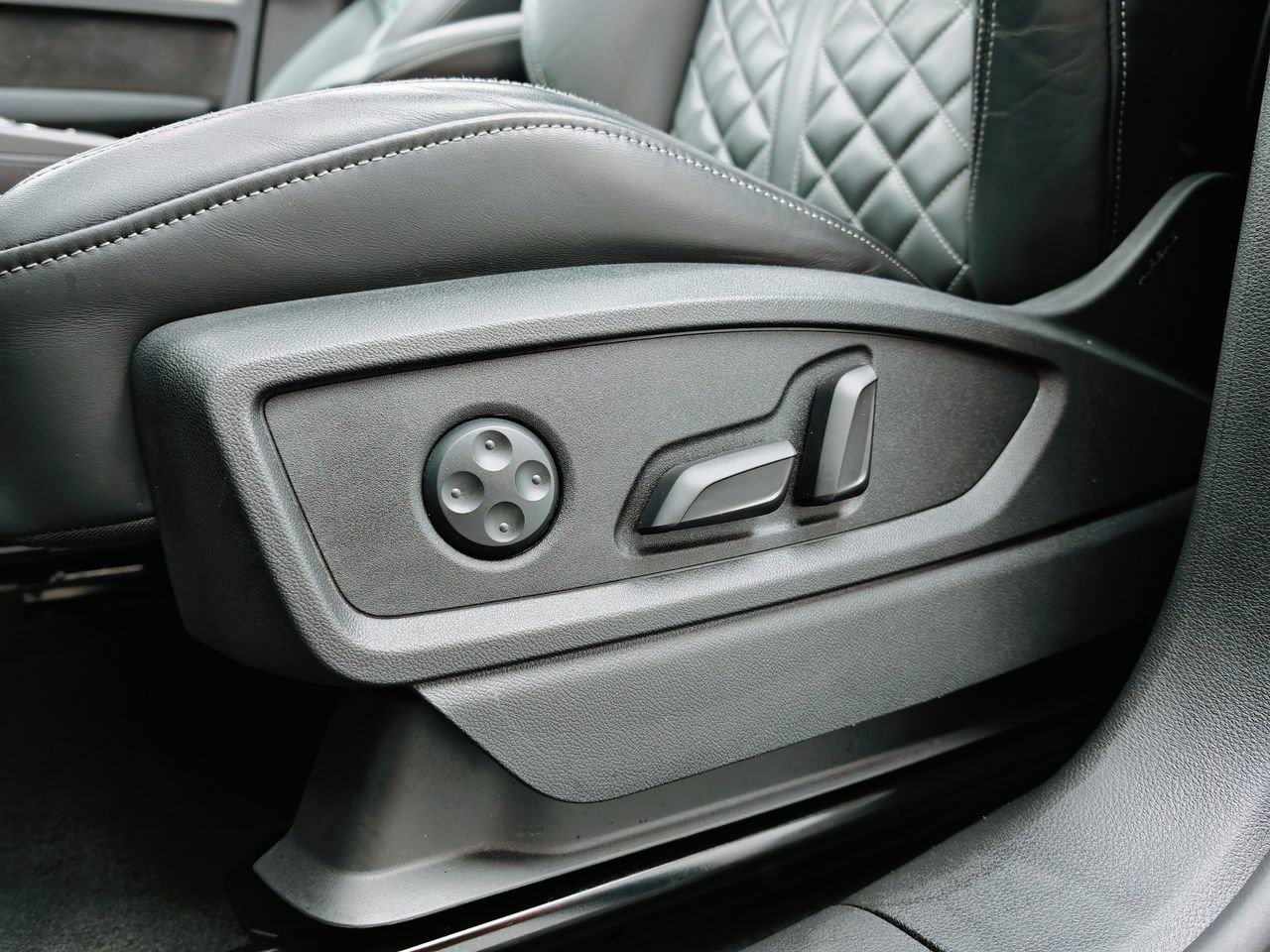 Foto Audi SQ5 12