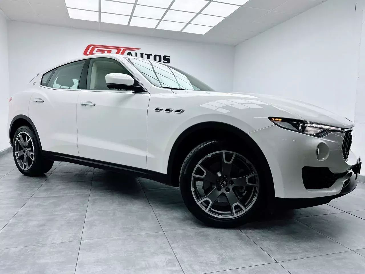 Foto Maserati Levante 30