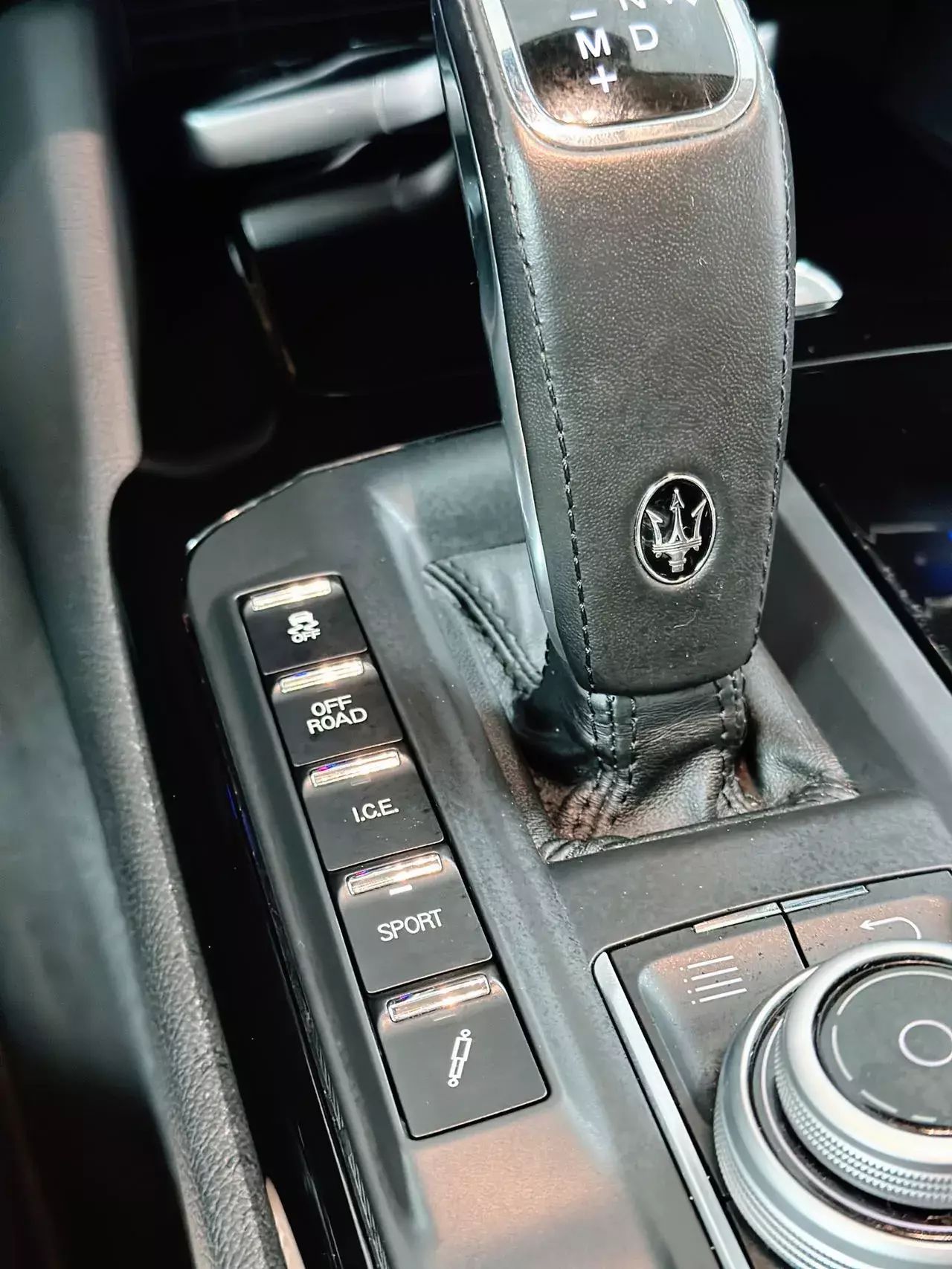 Foto Maserati Levante 35