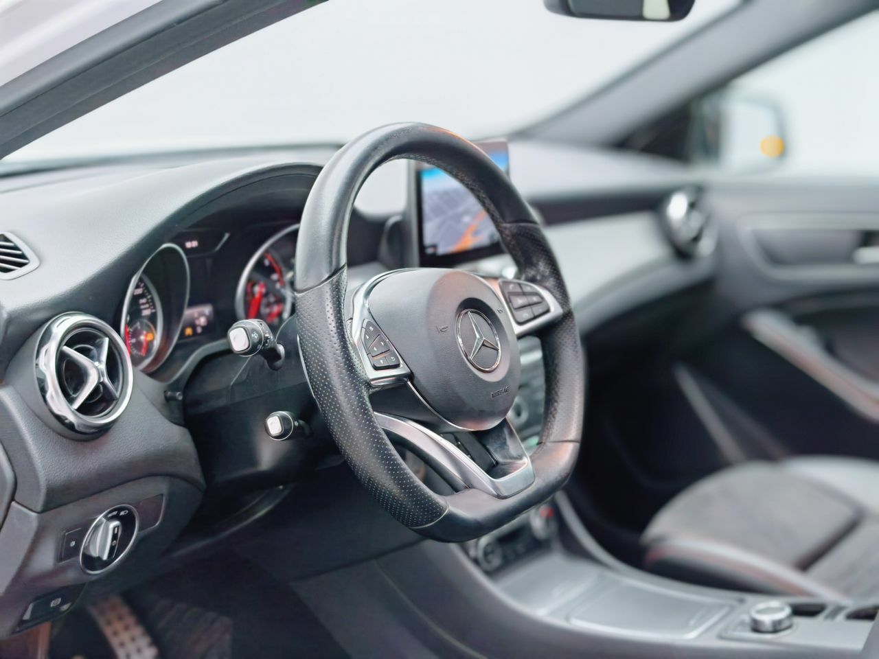 Foto Mercedes-Benz Clase GLA 12