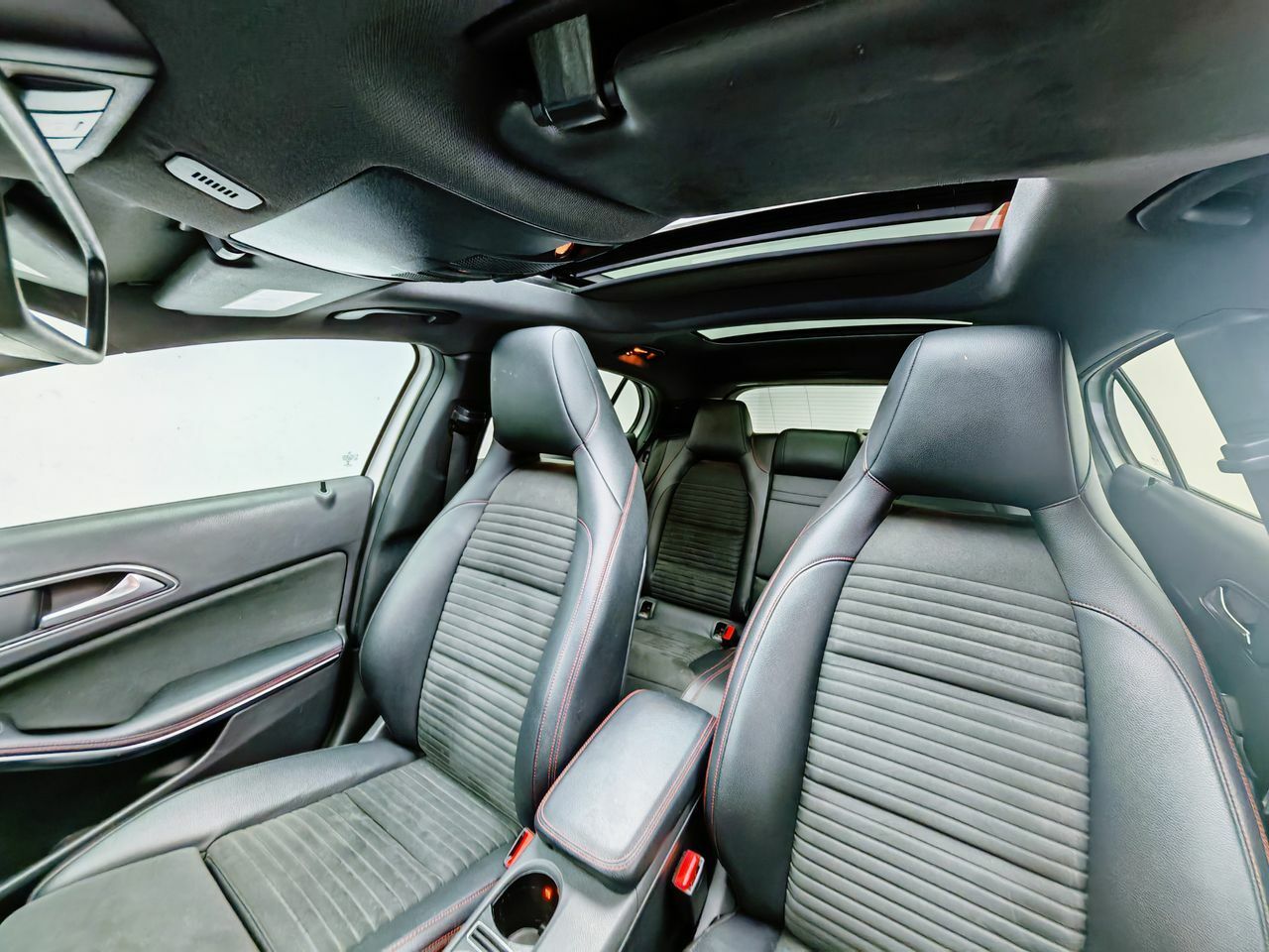 Foto Mercedes-Benz Clase GLA 16