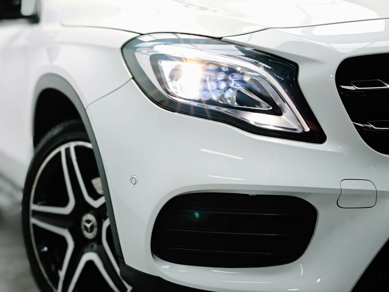 Foto Mercedes-Benz Clase GLA 29