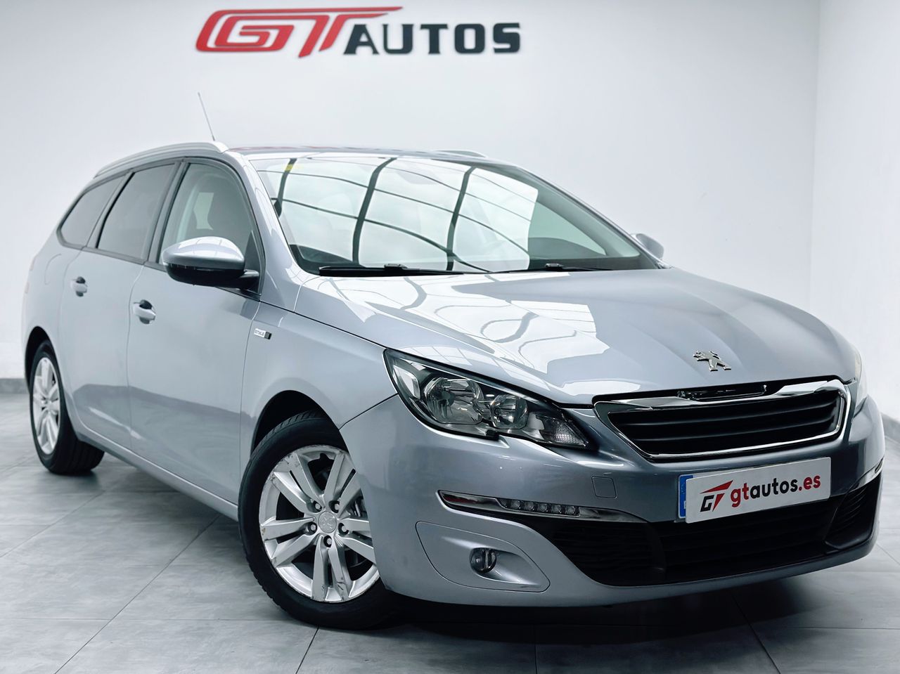 Foto Peugeot 308 8