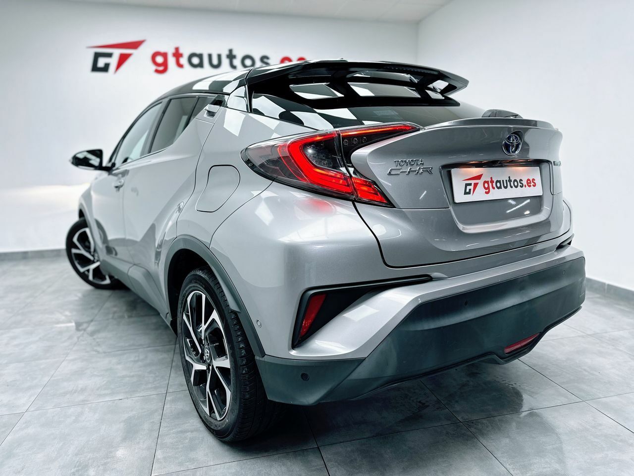 Foto Toyota C-HR 16